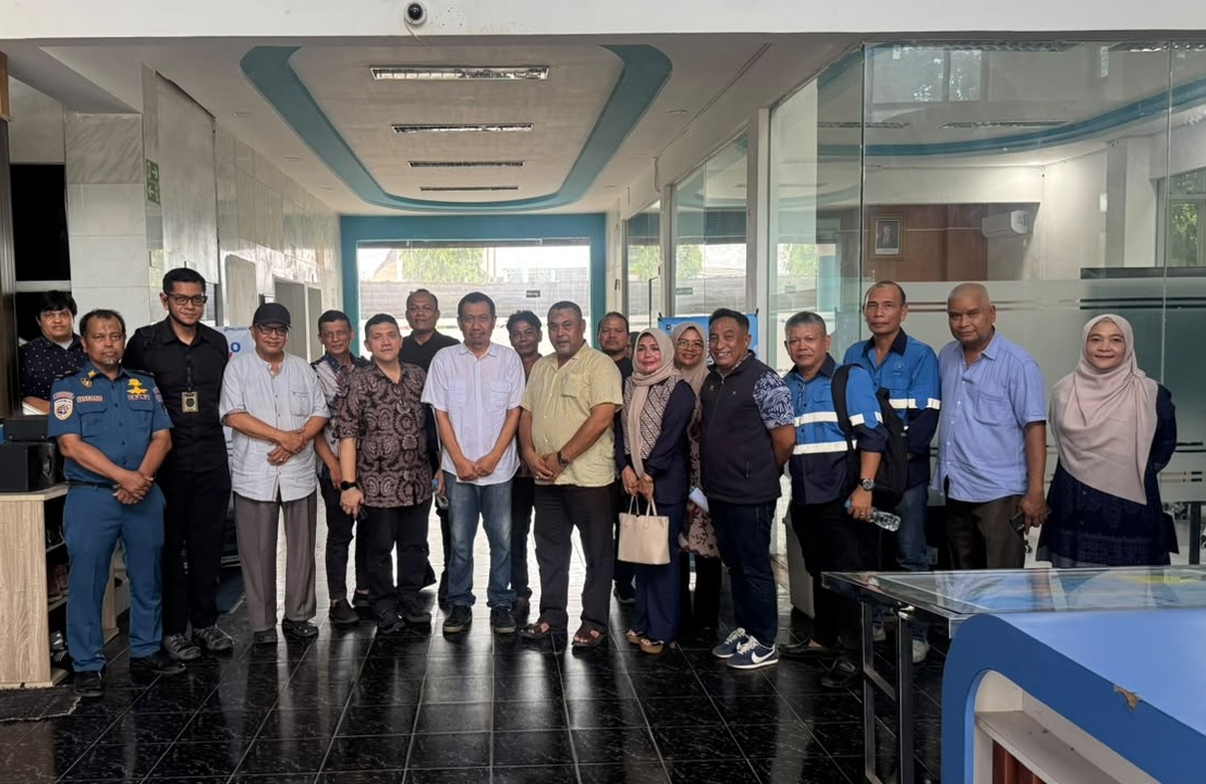 ATC foto bersama pengusaha Aceh dan stakeholder usai rapat rencana ekspor