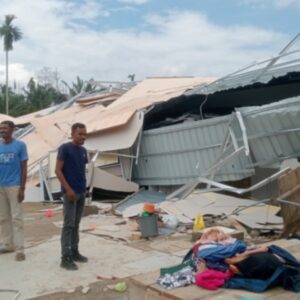 Huntara Rumoh Rayeuk Langkahan diterjang angin kencang