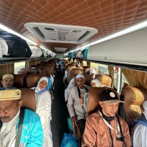Jemaah haji Aceh dari Makkah ke Madinah