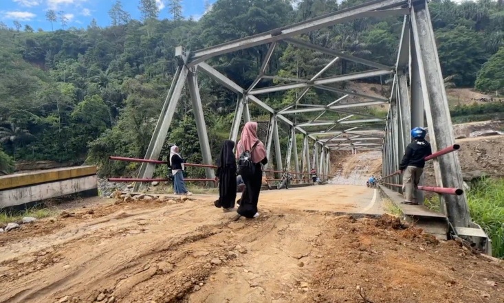 Jembatan Enang Enang