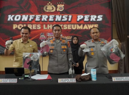 Kapolres Ahzan konferensi pers kasus dua granat