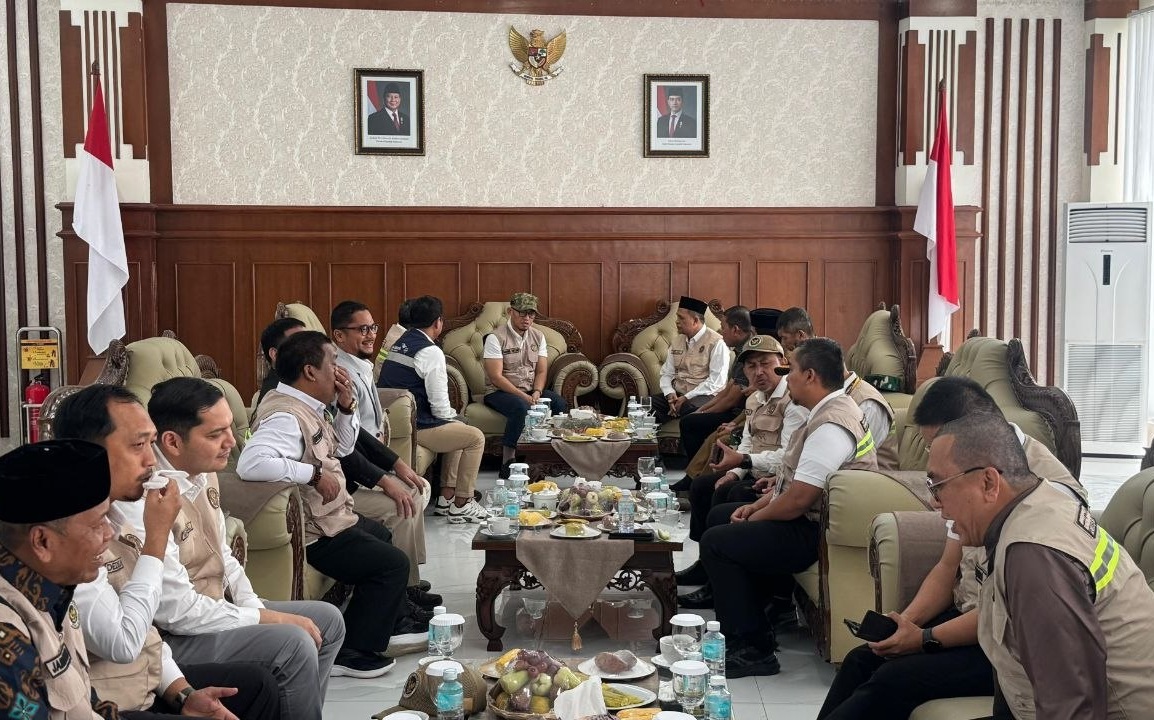 Wamen Haji dan Umrah Dahnil tiba di Ruang VIP Bandara SIM