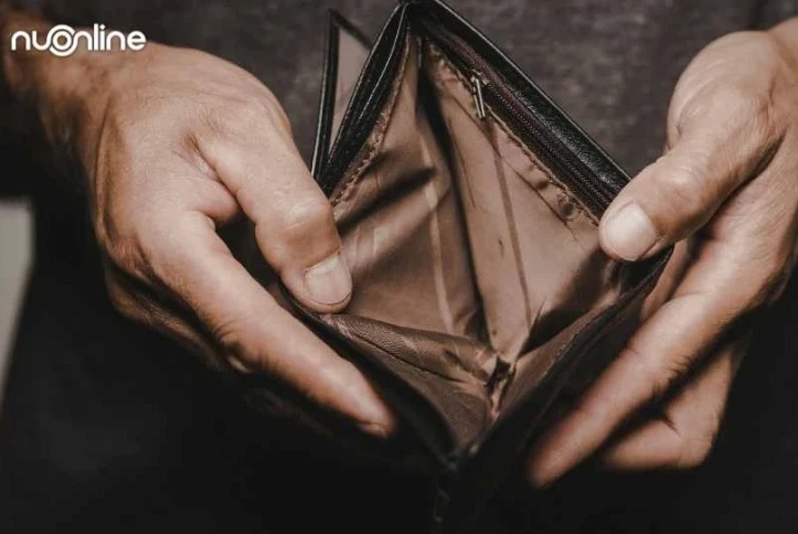 ilustrasi dompet kosong