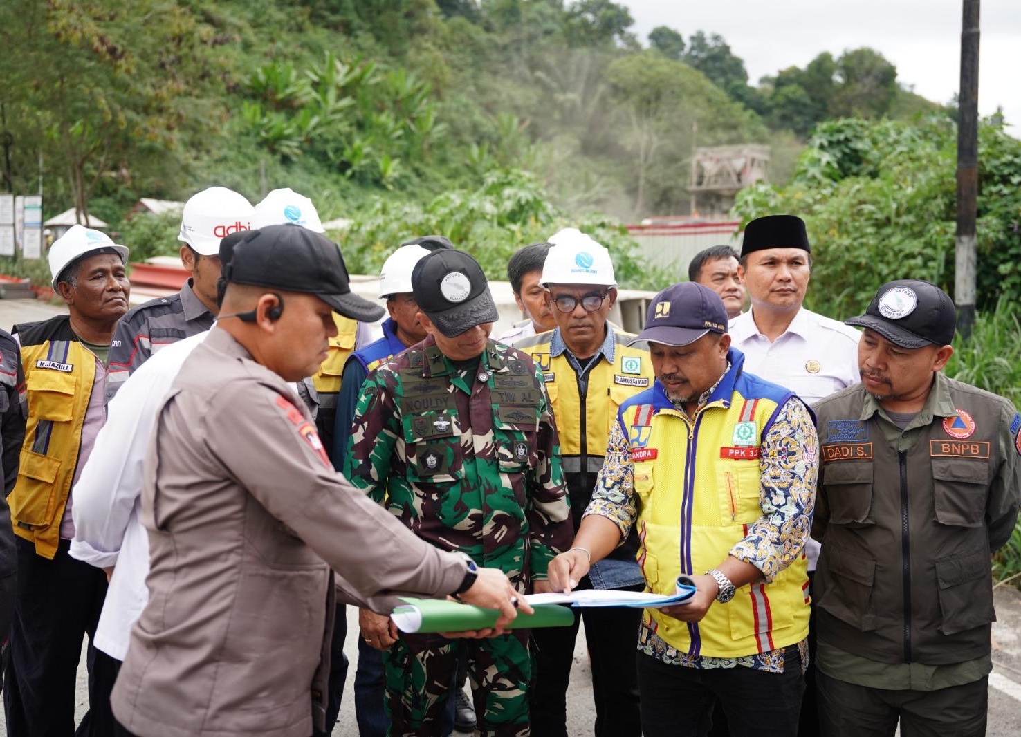 BPJN Aceh dan Satgas PRR tinjau lokasi rehab rekon Aceh Tengah