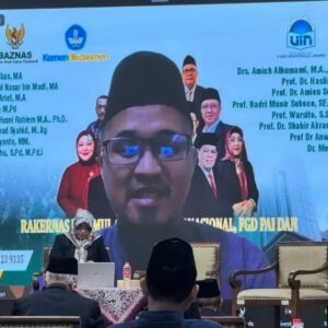 Direktur ISDEV USM Prof Shahir