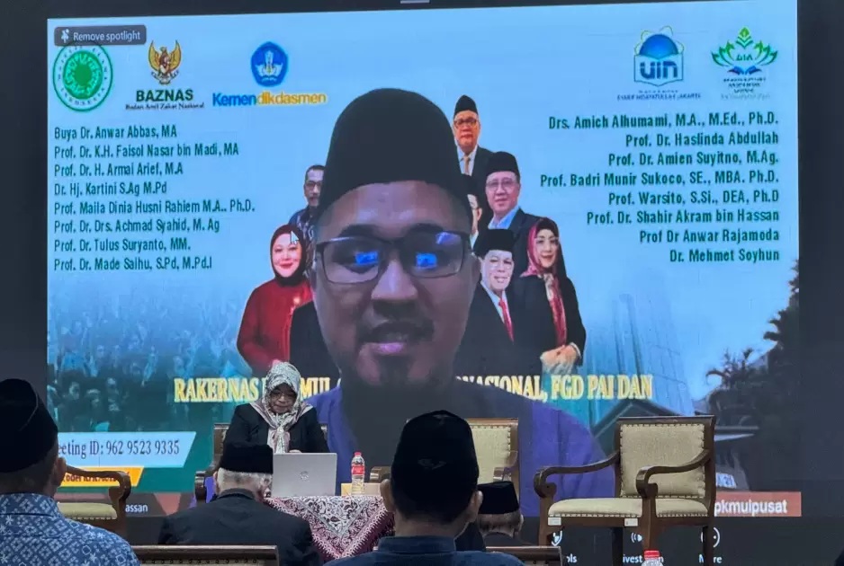 Direktur ISDEV USM Prof Shahir