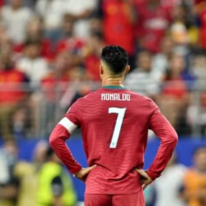 Ekspresi Ronaldo saat bertolak pinggang
