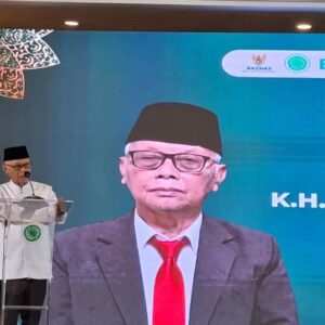 Ketua Umum MUI KH M Anwar Iskandar