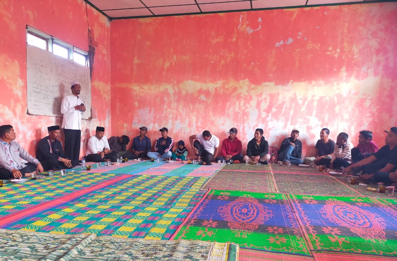 Komisioner BMK Aceh Tengah pengarahan di Dusun Kala