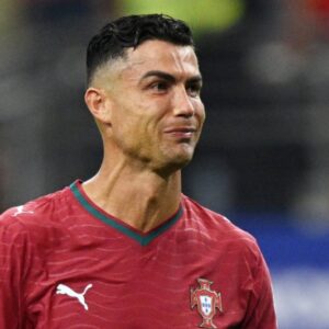 Tangis Ronaldo usai Portugal kalah dari Spanyol