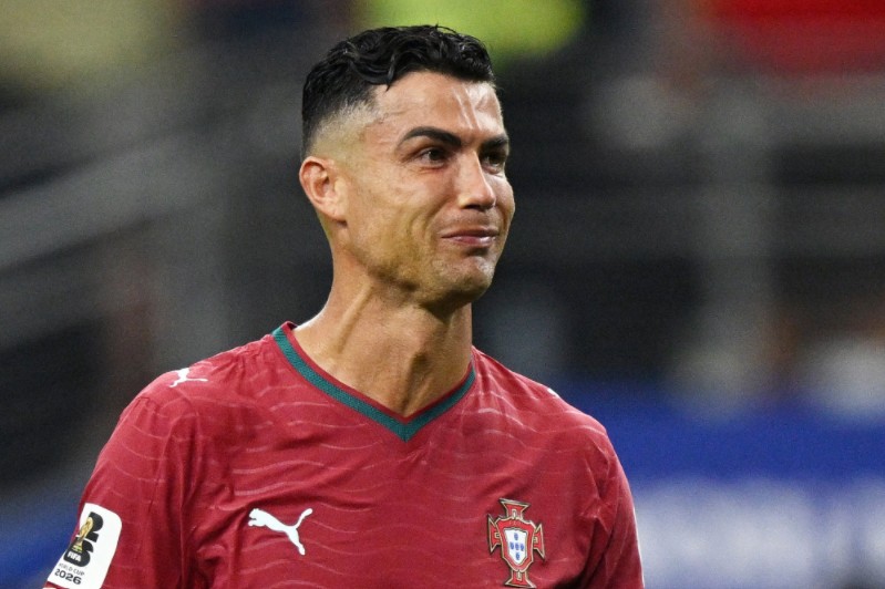 Tangis Ronaldo usai Portugal kalah dari Spanyol