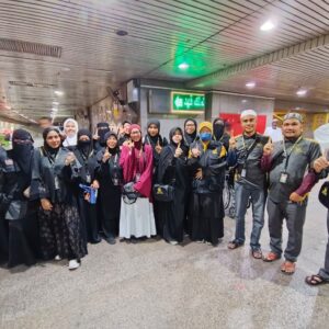 Jemaah umrah Halaqah Mukhlisin Travel
