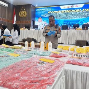 Kapolda Aceh Ruddi Setiawan konferensi pers pengungkapan narkotika