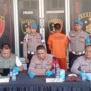 Kapolres Ahzan konferensi pers kasus kekerasan seksual terhadap anak kandung