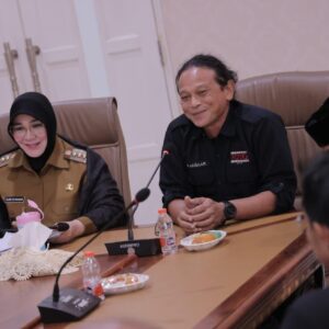 Ketua FPI Aceh Ansar dan Wali Kota Illiza