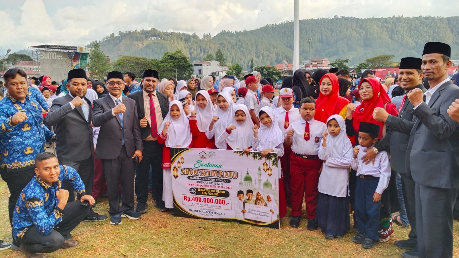 Komisoner BMK Aceh tengah dan anak yatim piatu HUT RI