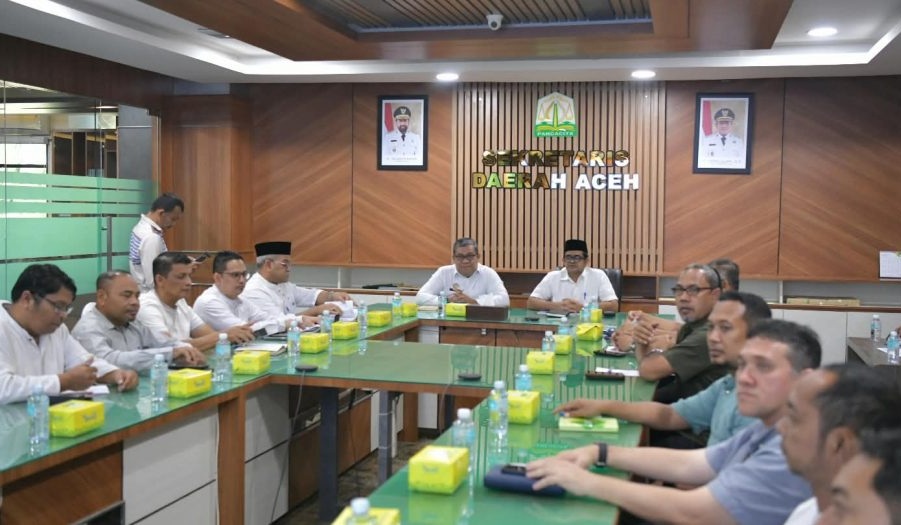Rapat Sekda dan SKPA terkait Kapal Roro Krueng Geukueh