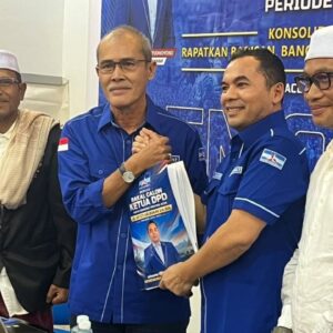 Sayuti Abubakar mendaftar calon Ketua Demokrat Aceh