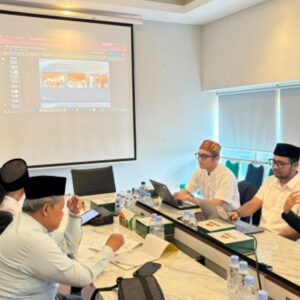 Tim pendamping Teungku Inong silaturahmi dengan MUI