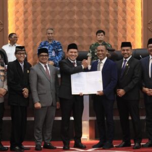 Wagub dan Pimpinan DPRA persetujuan pertanggungjawaban APBA 2025