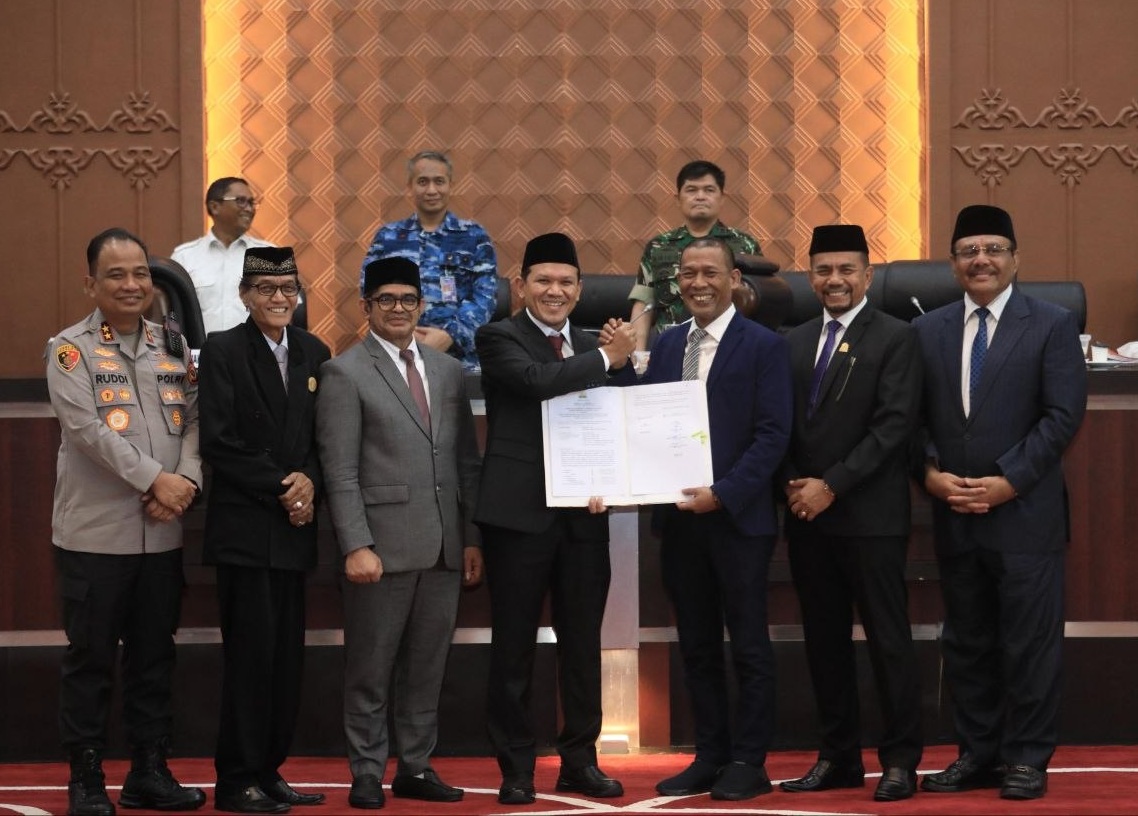 Wagub dan Pimpinan DPRA persetujuan pertanggungjawaban APBA 2025