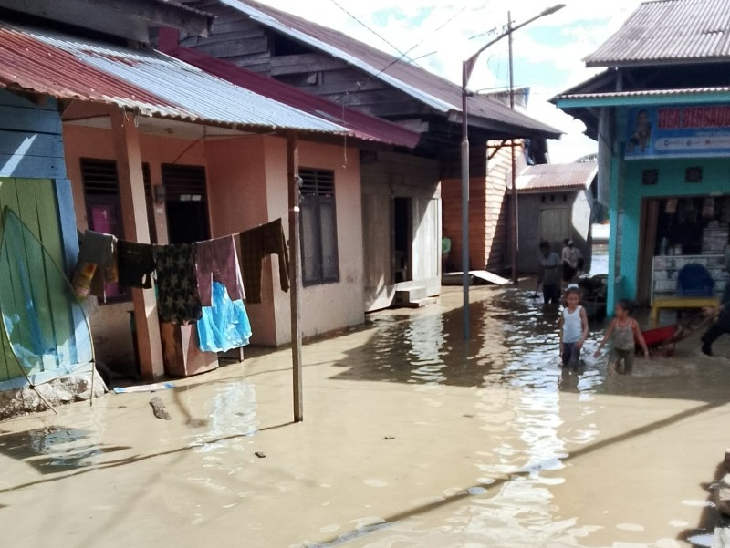 Banjir rendam rumah warga SUka Maju Sutan Daulat Subulussalam