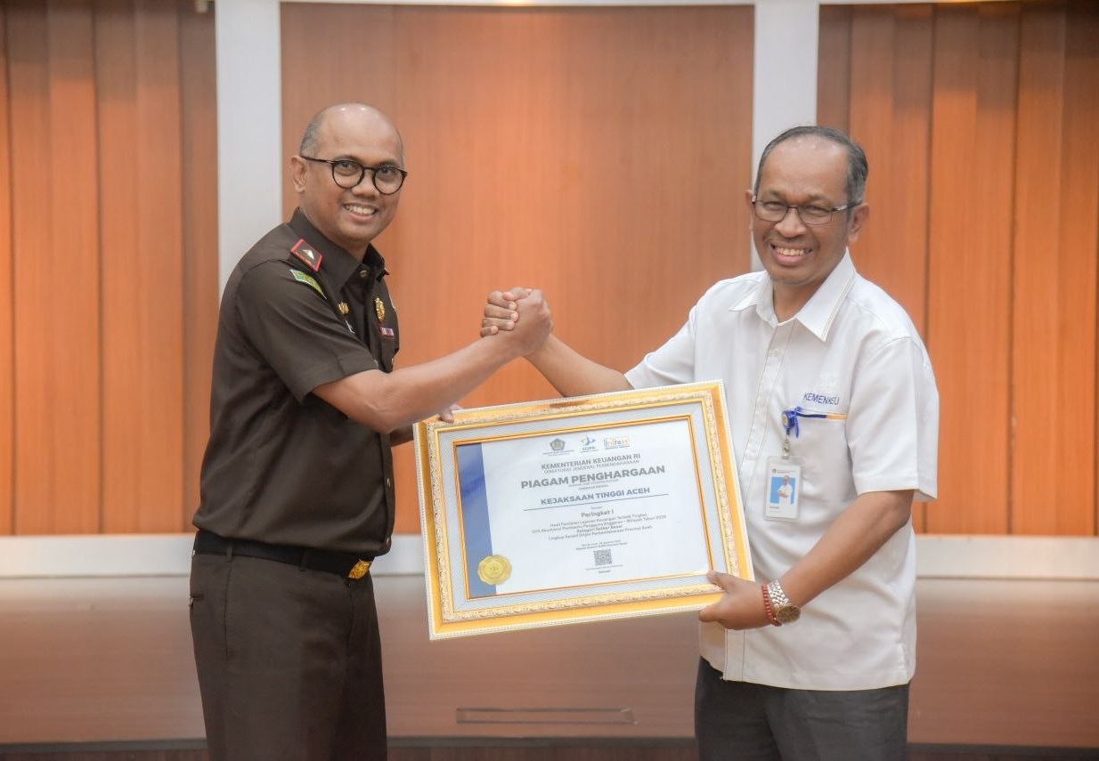 Kejati Aceh terima penghargaan laporan keuangan terbaik