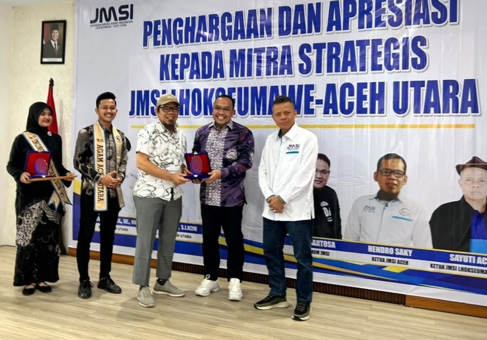 Direktur PNL Rizal Syahyadi terima JMSI dan PWI Award 2026