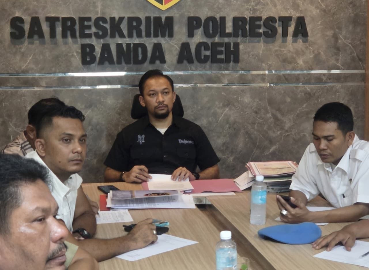 Kasat Reskrim Polresta Banda Aceh dan tim penyidik