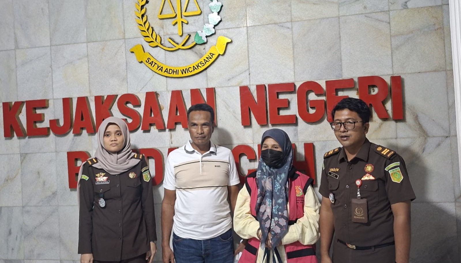 Kejari Banda Aceh tahan tersangka korupsi beasis