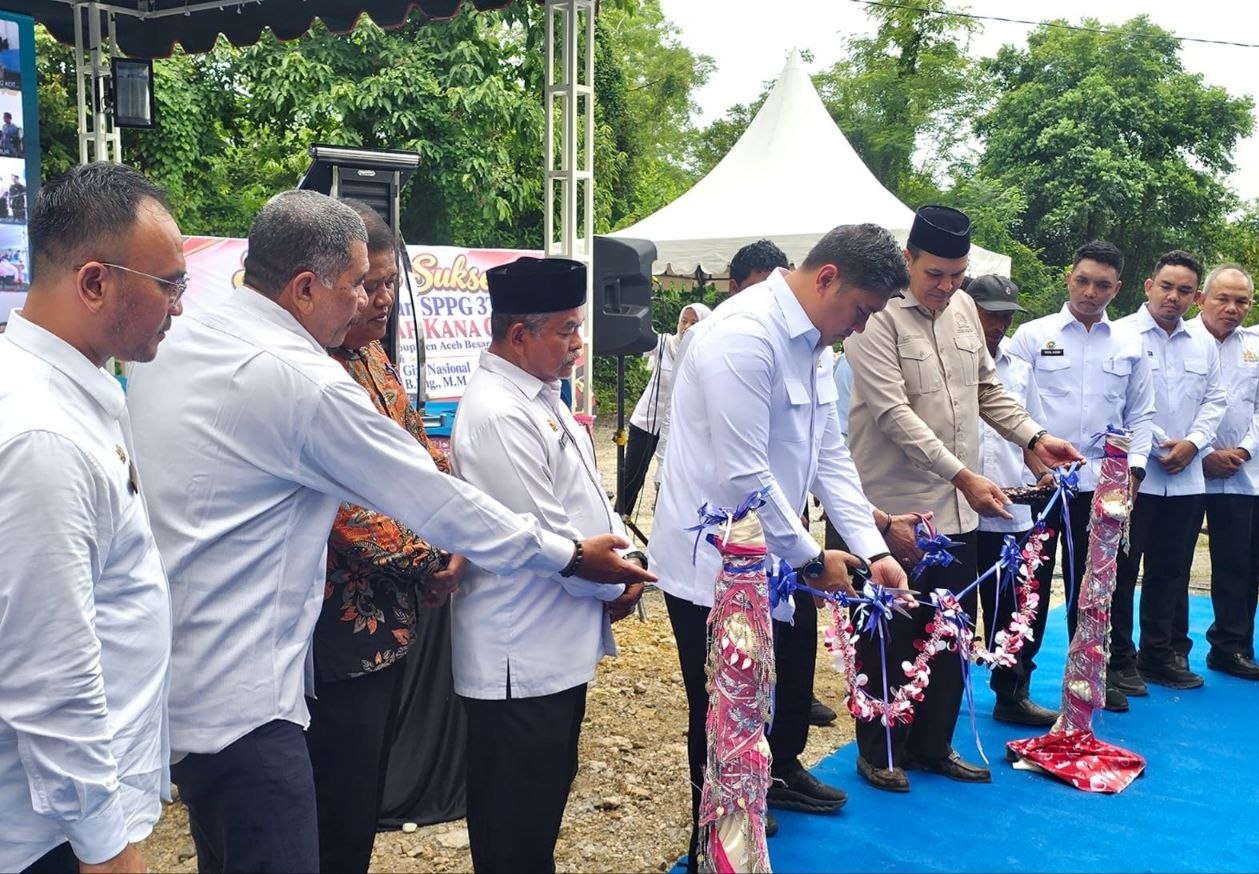 Kepala BGN Sudaryono buka dapur MG simbolis daerah 3T