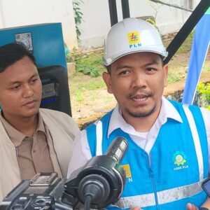 Manajer Komunikasi dan TJSL PLN UID Aceh Zulfan M.Jamil