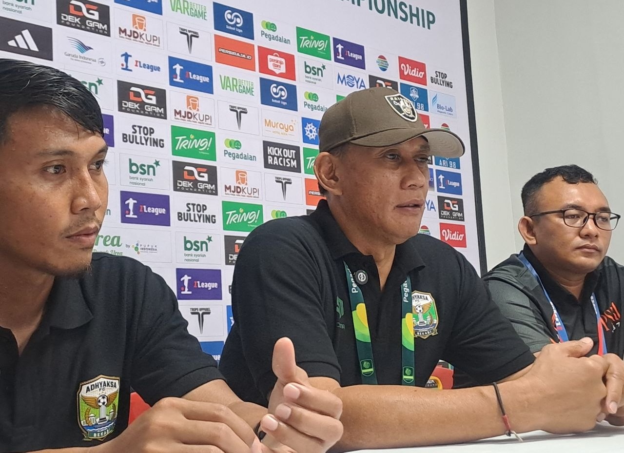 Pelatih kepala Adhyaksa FC Bekasi Widyantoro