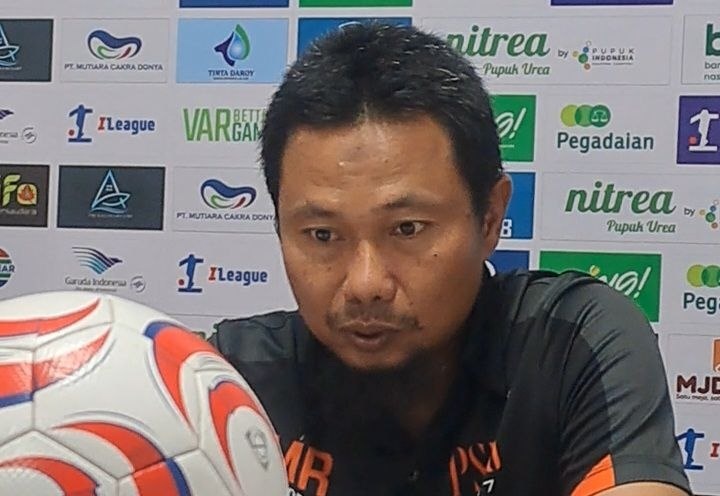 Pelatih kepala Persiraja Banda Aceh Muhammad Ridwan1
