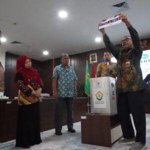 Proses penghitungan dan penetapan tiga nama dalam Pemilihan Rektor Unimal 2026 di Ruang Senat