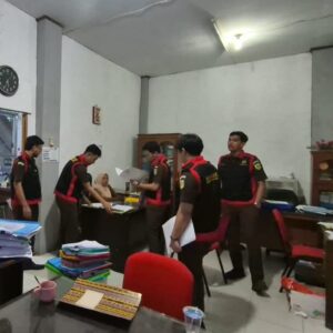 kejari langsa geledah ruangan disdikbud