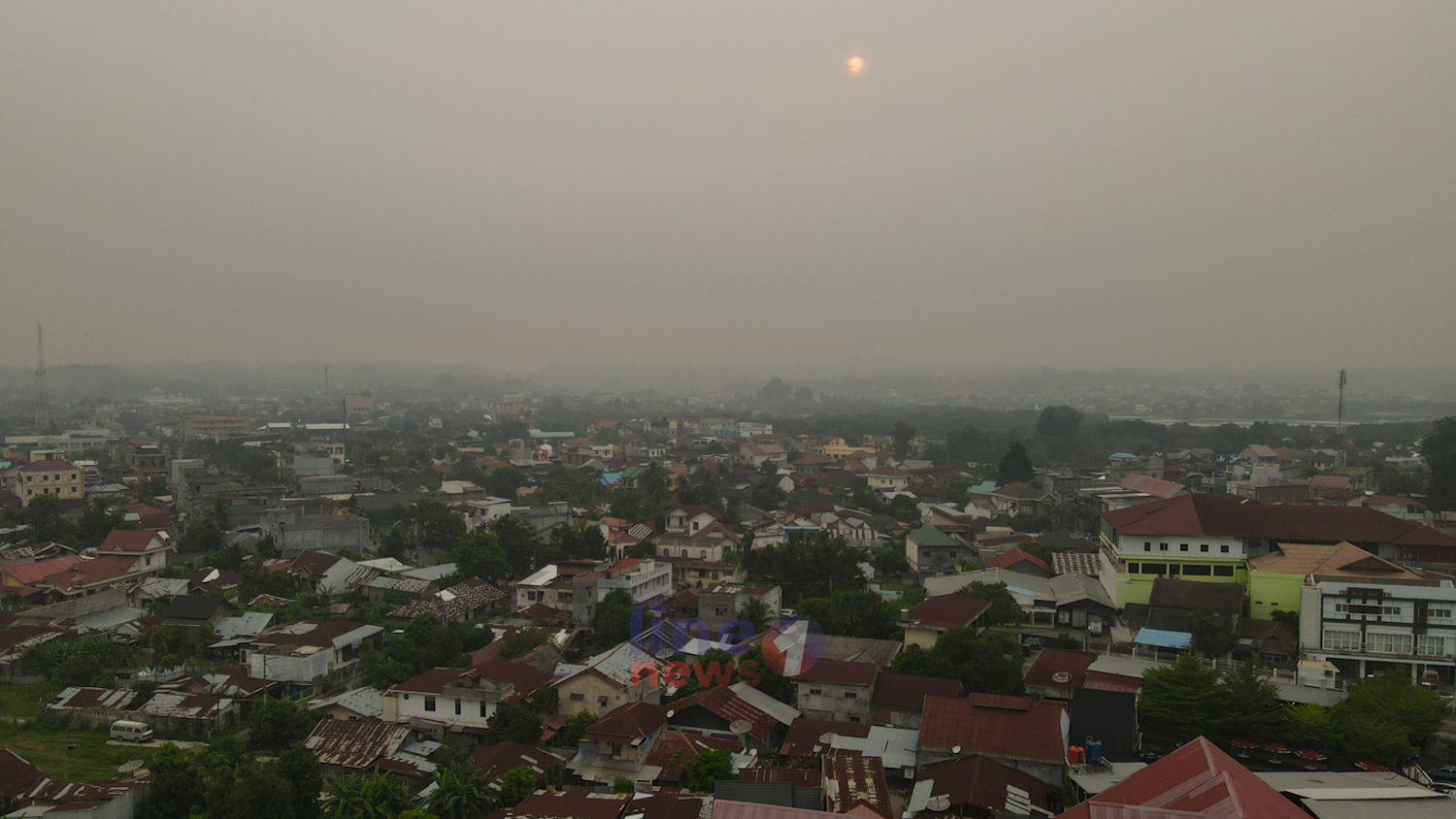 langit kabut asap pekat lhokseumawe.jpg
